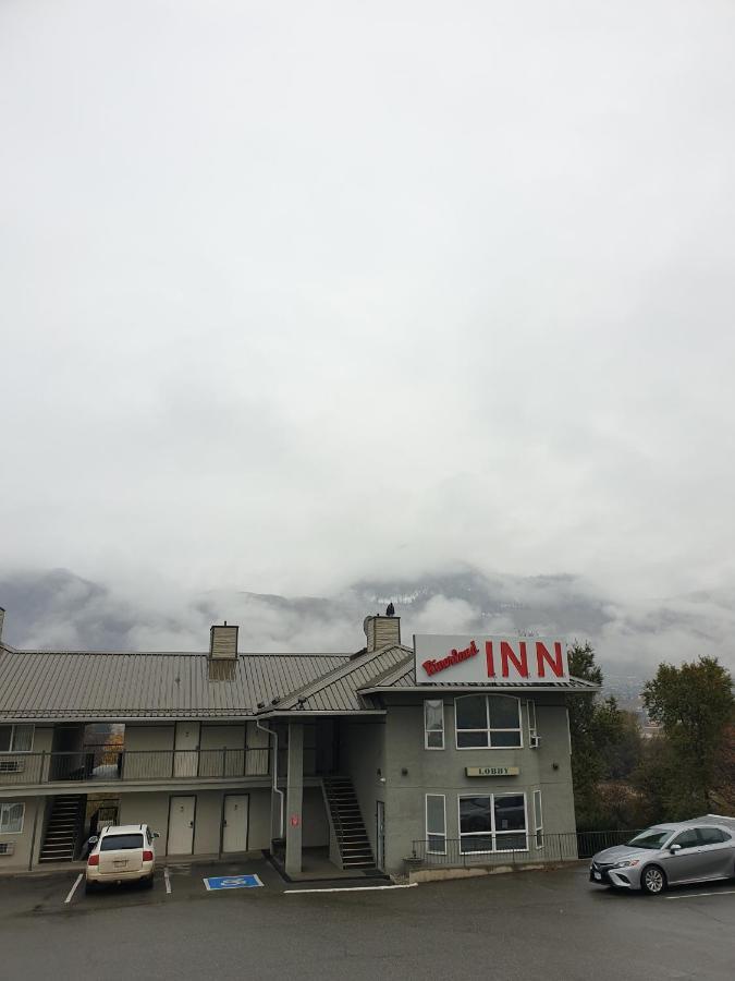 Riverland Inn & Suites Kamloops Exterior foto