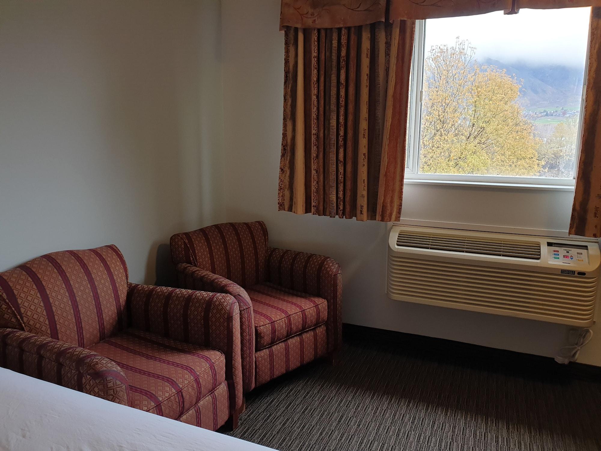 Riverland Inn & Suites Kamloops Exterior foto
