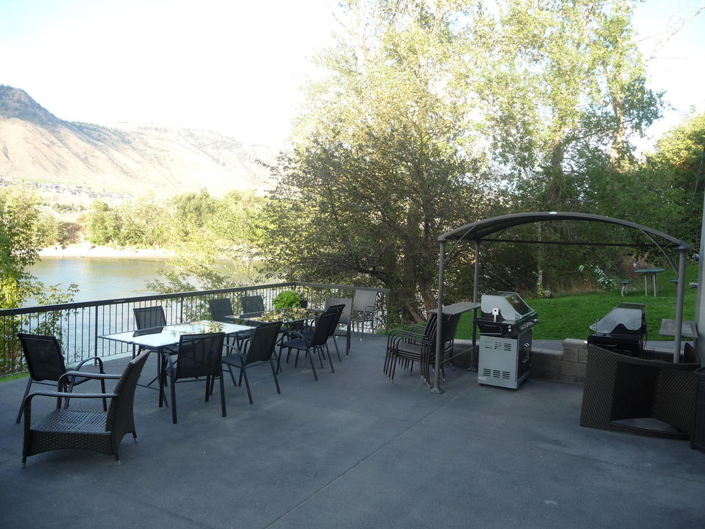 Riverland Inn & Suites Kamloops Exterior foto